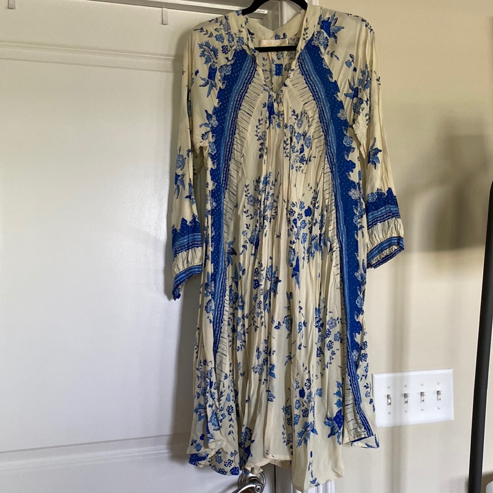 Brand new with tags, beautiful fiore short Natalie Martin dress in bluebell